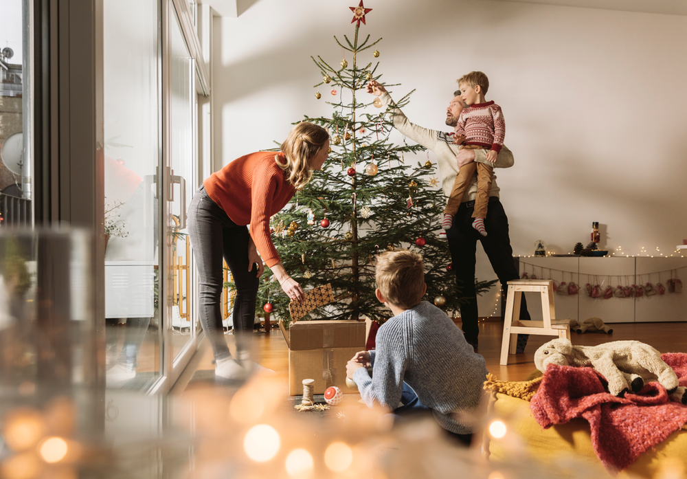 Cómo adornar un árbol de Navidad de verdad no de plástico 